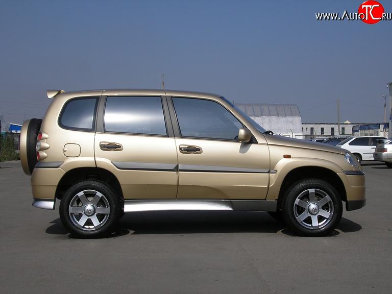 4 499 р. Накладки на двери (молдинги) Атака Chevrolet Niva 2123 дорестайлинг (2002-2008) (Неокрашенные)  с доставкой в г. Керчь