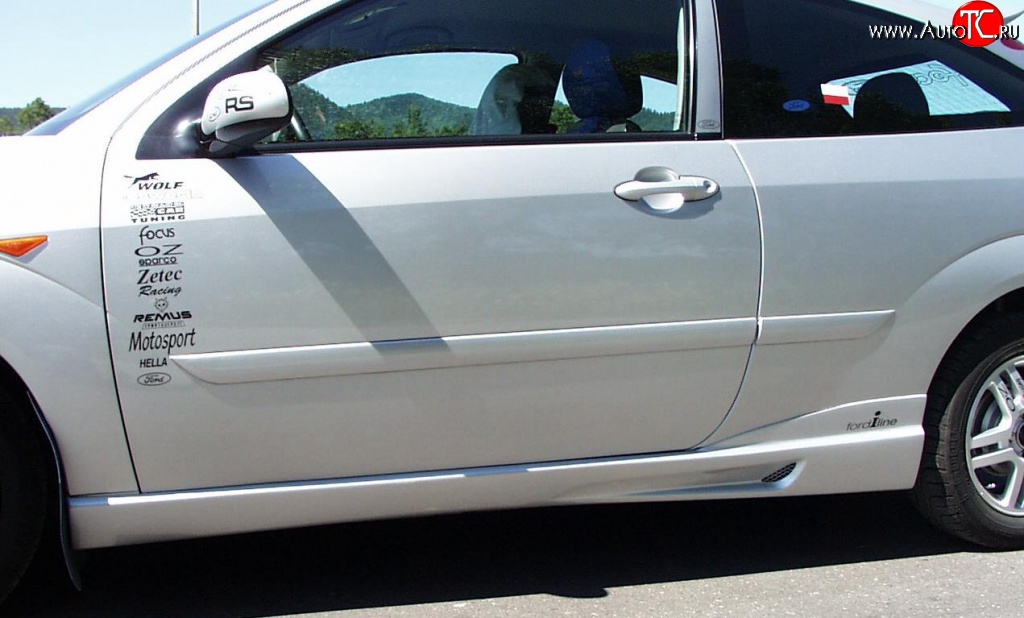 3 449 р. Пороги накладки Rieger Ford Focus 1 хэтчбэк 3 дв. дорестайлинг (1998-2002)  с доставкой в г. Керчь
