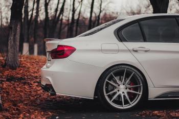 5 999 р. Накладки M-Perfomance под задний бампер (мини-лезвия)  BMW 3 серия  F30 (2012-2018) седан дорестайлинг, седан рестайлинг (цвет: черный матовый)  с доставкой в г. Керчь. Увеличить фотографию 5
