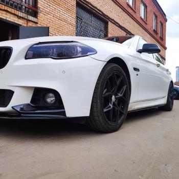 9 899 р. Пластиковые накладки М-Perfomance порогов BMW 5 серия F10 рестайлинг, седан (2013-2017) (цвет: черный глянец)  с доставкой в г. Керчь. Увеличить фотографию 3