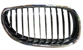 Правая решетка радиатора SAT (хром) BMW 5 серия  E60 (2003-2007) седан дорестайлинг