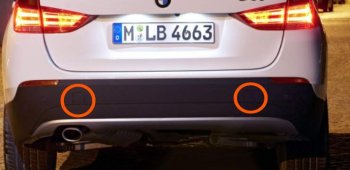 Левая заглушка в задний бампер SAT (под крюк) BMW X1  E84 (2009-2015)
