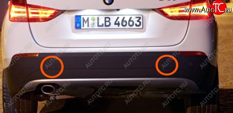 619 р. Левая заглушка в задний бампер SAT (под крюк)  BMW X1  E84 (2009-2015) (Неокрашенная)  с доставкой в г. Керчь