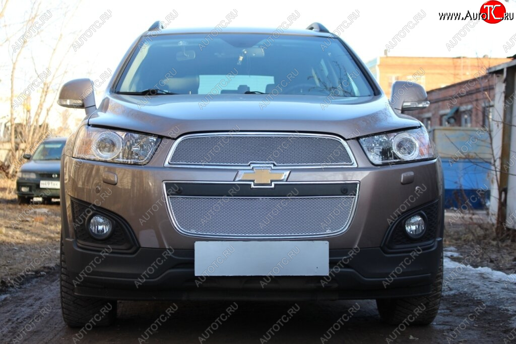 7 899 р. Защитная сетка радиатора в бампер Стрелка 11 Премиум (алюминий)  Chevrolet Captiva (2013-2016) 2-ой рестайлинг (Цвет: хром)  с доставкой в г. Керчь