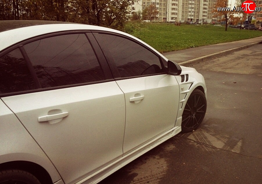 6 449 р. Передние крылья Sport Chevrolet Cruze J300 седан дорестайлинг (2009-2012) (Неокрашенные)  с доставкой в г. Керчь