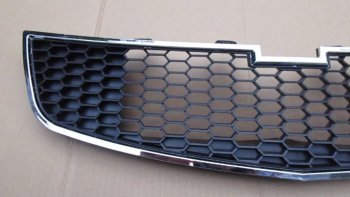 1 049 р. Решетка радиатора SPARD (нижняя) Chevrolet Cruze J305 хэтчбек дорестайлинг (2009-2012) (Неокрашенная)  с доставкой в г. Керчь. Увеличить фотографию 2