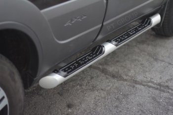4 299 р. Защита порогов из трубы Ø63 мм с проступью Petroil Tuning Лада 2123 (Нива Шевроле) 2 рестайлинг (2020-2021) (Сталь полимерным покрытием в цвет: серебристый ❞Искра❝)  с доставкой в г. Керчь. Увеличить фотографию 2