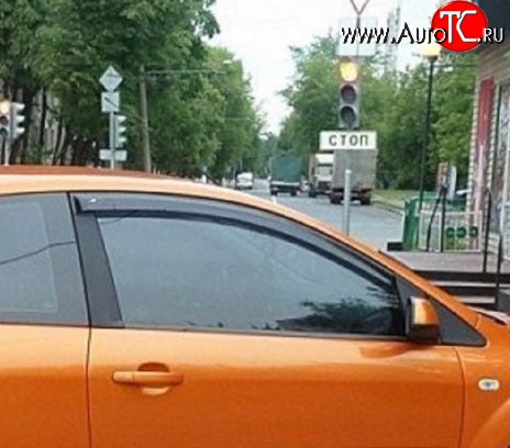 999 р. Комплект дефлекторов окон (ветровиков) 4 шт. Russtal Ford Focus 2 хэтчбэк 3 дв. дорестайлинг (2004-2007)  с доставкой в г. Керчь