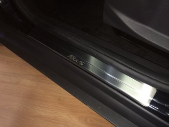 2 199 р. Накладки порожков салона INOX Ford Focus 3 хэтчбэк дорестайлинг (2010-2015) (Нержавеющая сталь)  с доставкой в г. Керчь. Увеличить фотографию 4