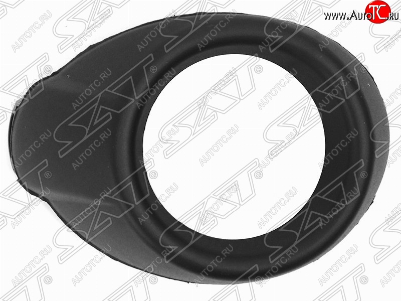 168 р. Правая оправа противотуманной фары SAT (черная) Ford Focus 3 седан дорестайлинг (2011-2015)  с доставкой в г. Керчь