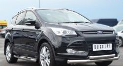 83 999 р. Защита порогов с пластиковыми вставками для ног из круглой трубы диаметром 76 мм Russtal Ford Kuga 2 дорестайлинг (2013-2016) (Защита порогов с со скосами на торцах (вариант 1))  с доставкой в г. Керчь. Увеличить фотографию 4