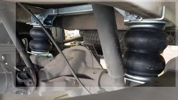 31 599 р. Комплект вспомогательной пневмоподвески на заднюю ось Aride (усиленная, двухскатная ошиновка, задний привод) Ford Transit цельнометаллический фургон (2006-2014)  с доставкой в г. Керчь. Увеличить фотографию 2