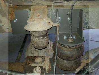 27 799 р. Комплект вспомогательной пневмоподвески на переднюю ось Aride (4х4, усиленная) ГАЗ ГАЗель 3302 дорестайлинг шасси (1994-2002)  с доставкой в г. Керчь. Увеличить фотографию 3