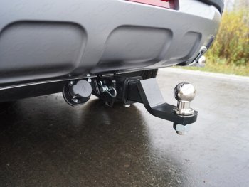 Фаркоп (тягово-сцепное устройство) TCC Geely Atlas  NL3 (2016-2022) (оцинкованный, шар E нержавейка)