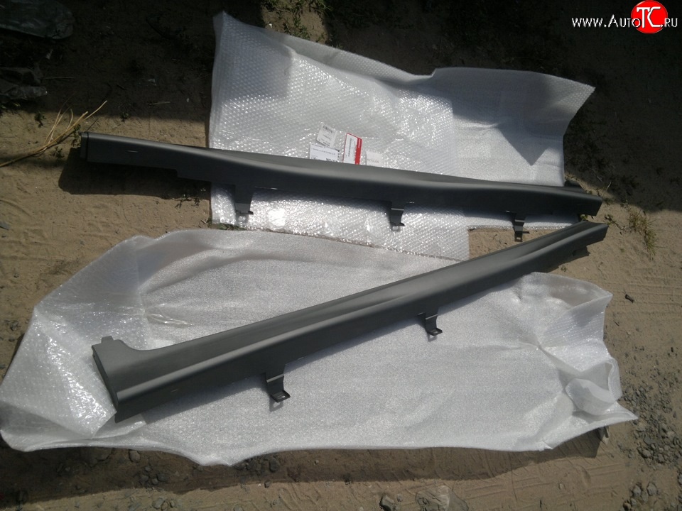 11 649 р. Правый порог Оригинал Honda Civic FK,FN хэтчбэк 5 дв. дорестайлинг (2005-2008) (Неокрашенные)  с доставкой в г. Керчь