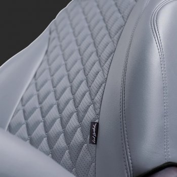 16 999 р. Чехлы для сидений Lord Autofashion Байрон (экокожа, спинка 60/40, 3 г-образных подголовника)  Hyundai Solaris  HCR (2017-2022) седан дорестайлинг, седан рестайлинг (Серый, вставка серая, строчка серая)  с доставкой в г. Керчь. Увеличить фотографию 2