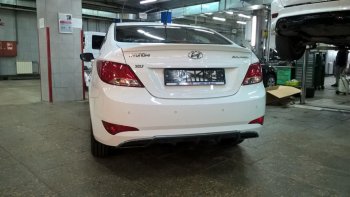 3 899 р. Накладка на задний бампер АвтоКрат  Hyundai Solaris  RBr (2014-2017) седан рестайлинг (Неокрашенная)  с доставкой в г. Керчь. Увеличить фотографию 3