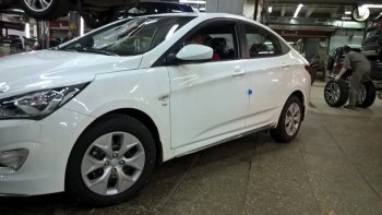 4 999 р. Пластиковые пороги АвтоКрат Hyundai Solaris RBr седан рестайлинг (2014-2017) (Неокрашенные)  с доставкой в г. Керчь. Увеличить фотографию 3