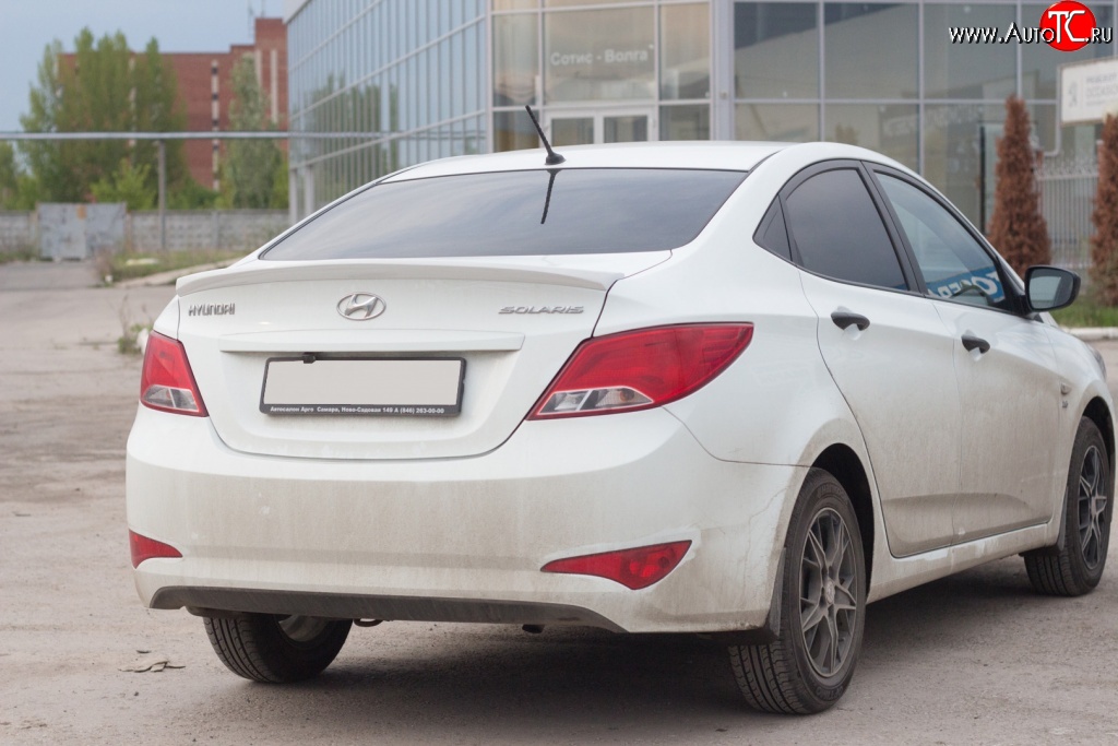 2 899 р. Лип спойлер Кураж средний Hyundai Solaris RBr седан рестайлинг (2014-2017) (Неокрашенный)  с доставкой в г. Керчь