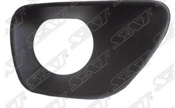 Правая оправа противотуманной фары SAT Jeep Grand Cherokee  WK2 (2010-2013) дорестайлинг