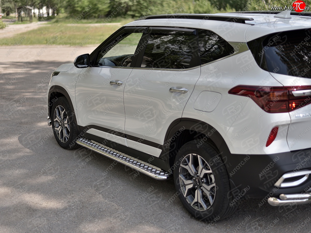 35 549 р. Порожки для ног SLITKOFF (Ø42 мм)  KIA Seltos (2019-2025) (Лист нержавейка, труба - нержавейка)  с доставкой в г. Керчь