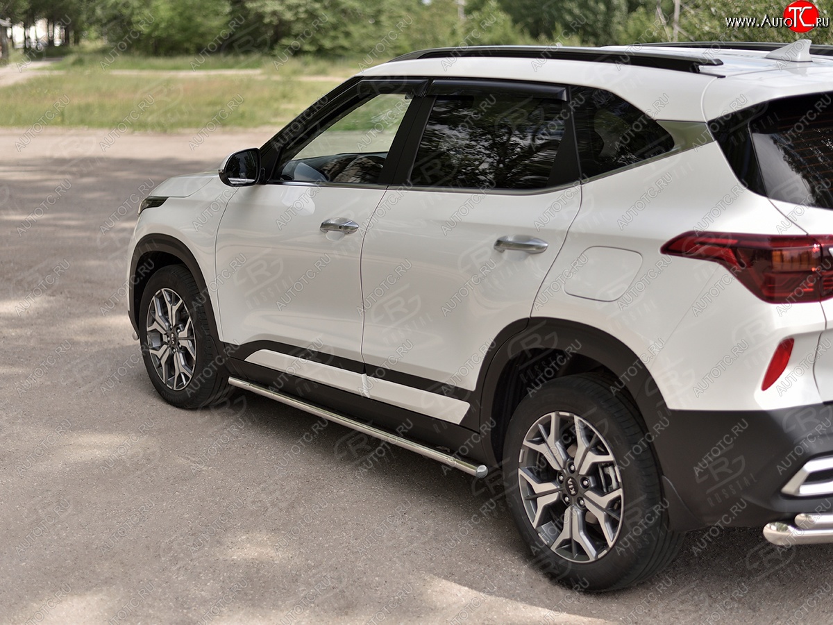 17 299 р. Защита порогов SLITKOFF (Ø63 мм, нержавейка) SLITKOFF  KIA Seltos (2019-2025) (Металлические торцы под 90°)  с доставкой в г. Керчь