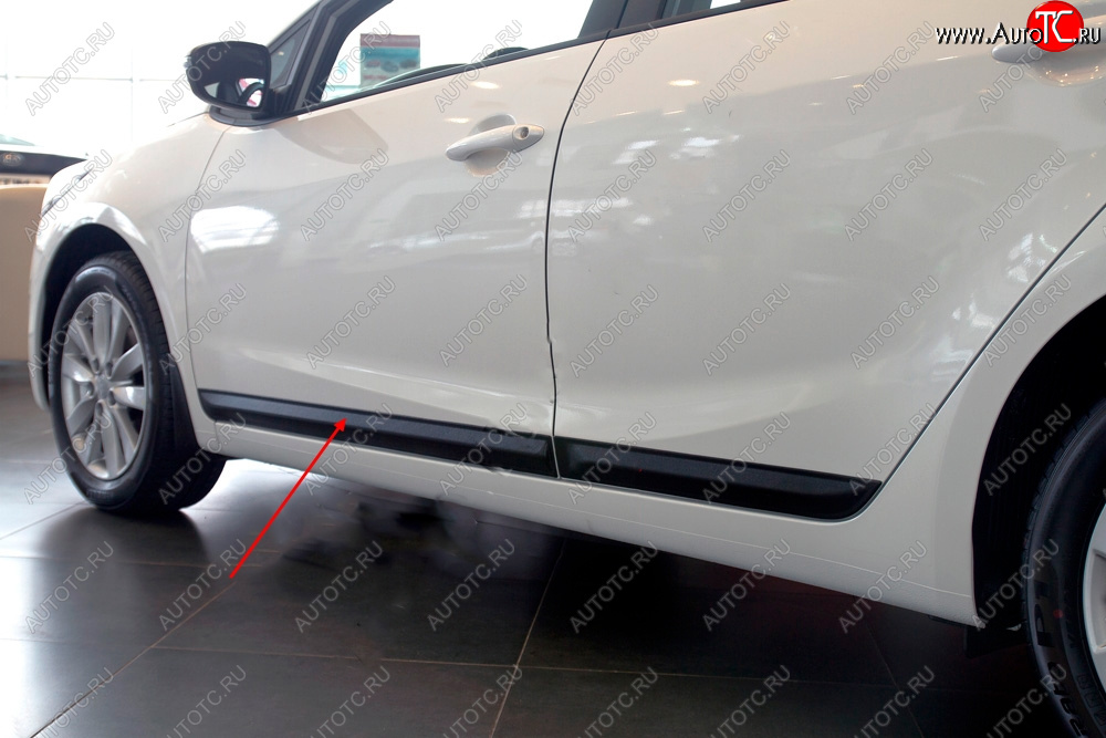 1 089 р. Молдинг двери RA (узкий, передний левый)  KIA Cerato  3 YD (2013-2019) дорестайлинг седан, рестайлинг седан (Поверхность шагрень)  с доставкой в г. Керчь