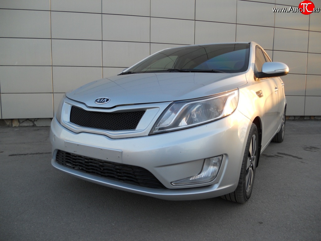 3 639 р. Решётка радиатора Pandora KIA Rio 3 QB дорестайлинг седан (2011-2015) (Неокрашенная)  с доставкой в г. Керчь