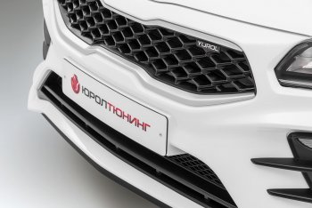 20 799 р. Передний бампер Kudos LUX  KIA Rio  4 FB (2016-2020) дорестайлинг седан (Под прямоугольные ДХО с ПТФ, Неокрашенный)  с доставкой в г. Керчь. Увеличить фотографию 2