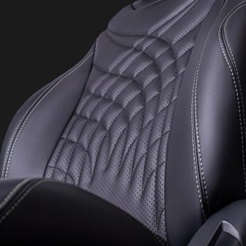 23 549 р. Чехлы для сидений Lord Autofashion Байрон ЖУК (экокожа, спинка 60/40, 3 Г-образных подголовника)  KIA Soul  SK3 (2018-2022) (Черный, вставка черная, строчка серая)  с доставкой в г. Керчь. Увеличить фотографию 2