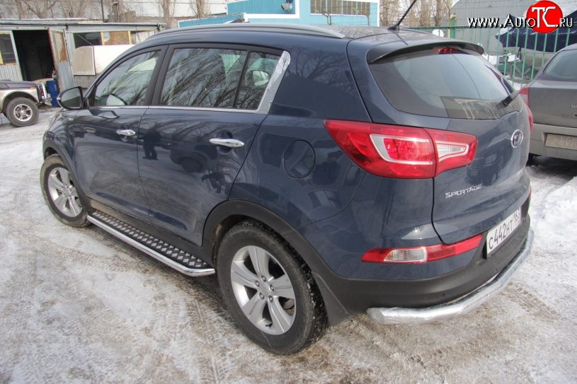 9 299 р. Защита порогов из труб d51 с листом Petroil Tuning  KIA Sportage  3 SL (2010-2016) дорестайлинг, рестайлинг (Нержавеющая полированная сталь)  с доставкой в г. Керчь