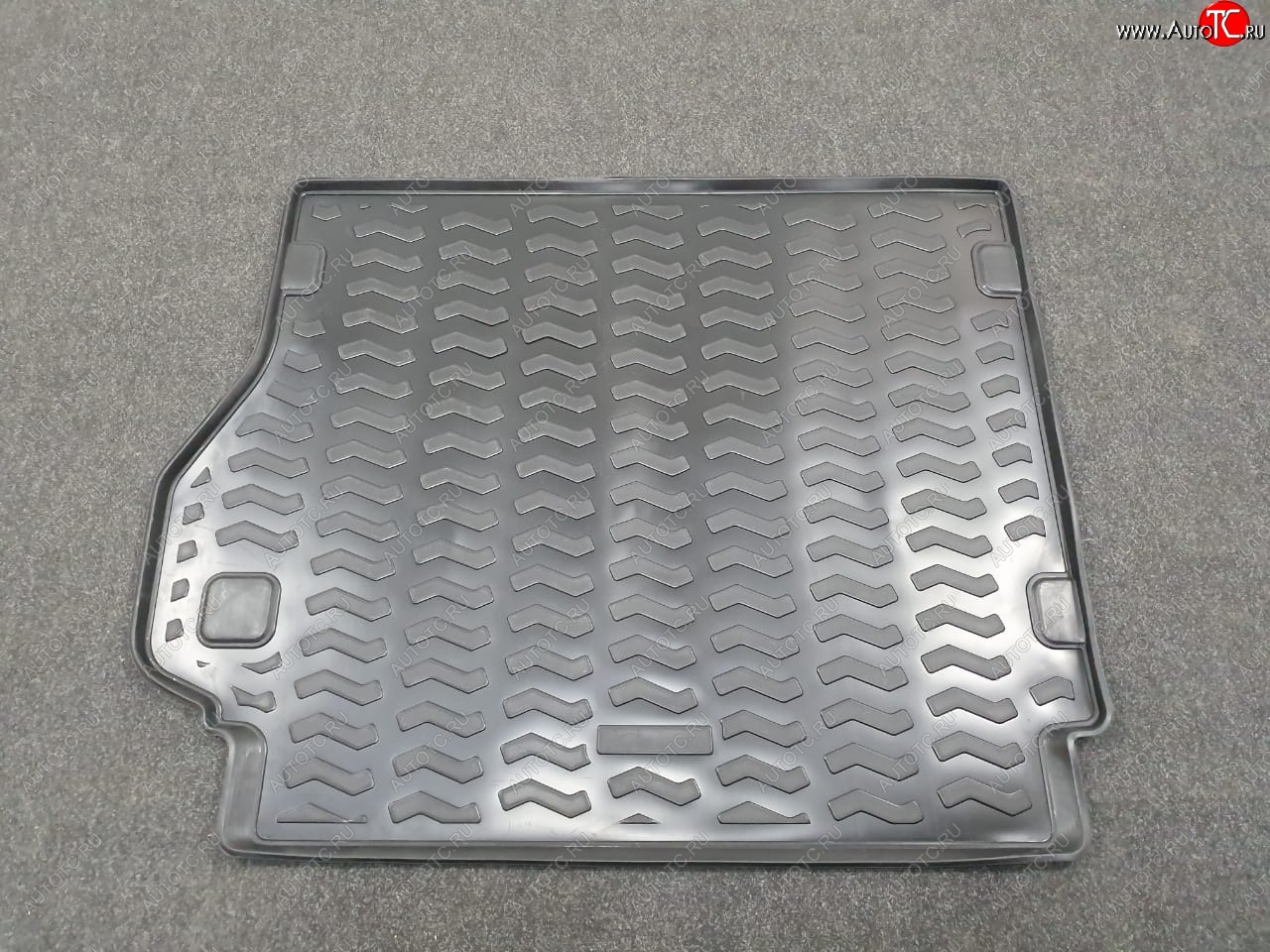 1 599 р. Коврик багажника Aileron  Land Rover Range Rover Sport  1 L320 (2005-2013) дорестайлинг, рестайлинг  с доставкой в г. Керчь