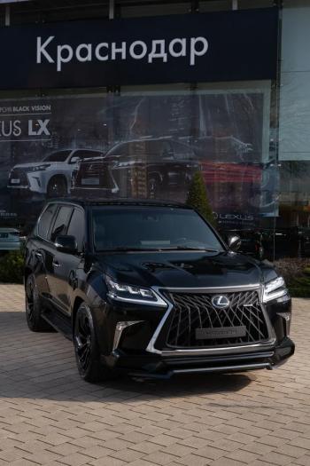 64 499 р. Решетка радиатора HEMMES Lexus LX570 J200 2-ой рестайлинг (2015-2022) (цвет: черный матовый)  с доставкой в г. Керчь. Увеличить фотографию 2