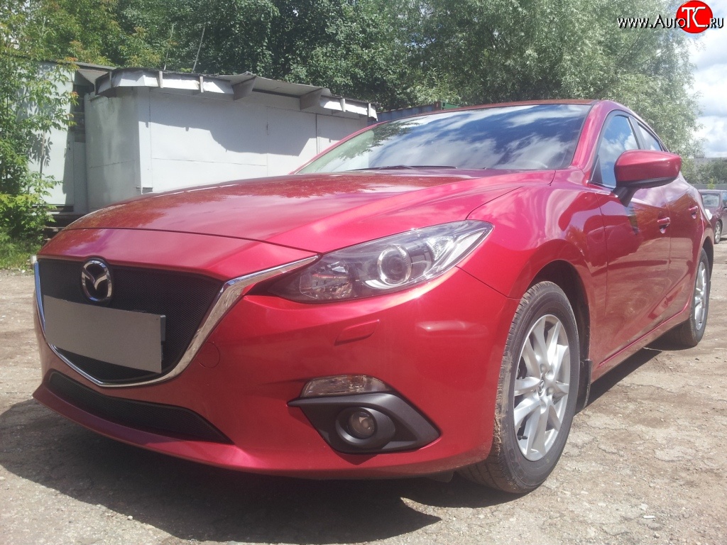 2 599 р. Сетка в решетку радиатора (под номерной знак)Russtal Mazda 3/Axela BM дорестайлинг, хэтчбэк (2013-2016) (черная)  с доставкой в г. Керчь