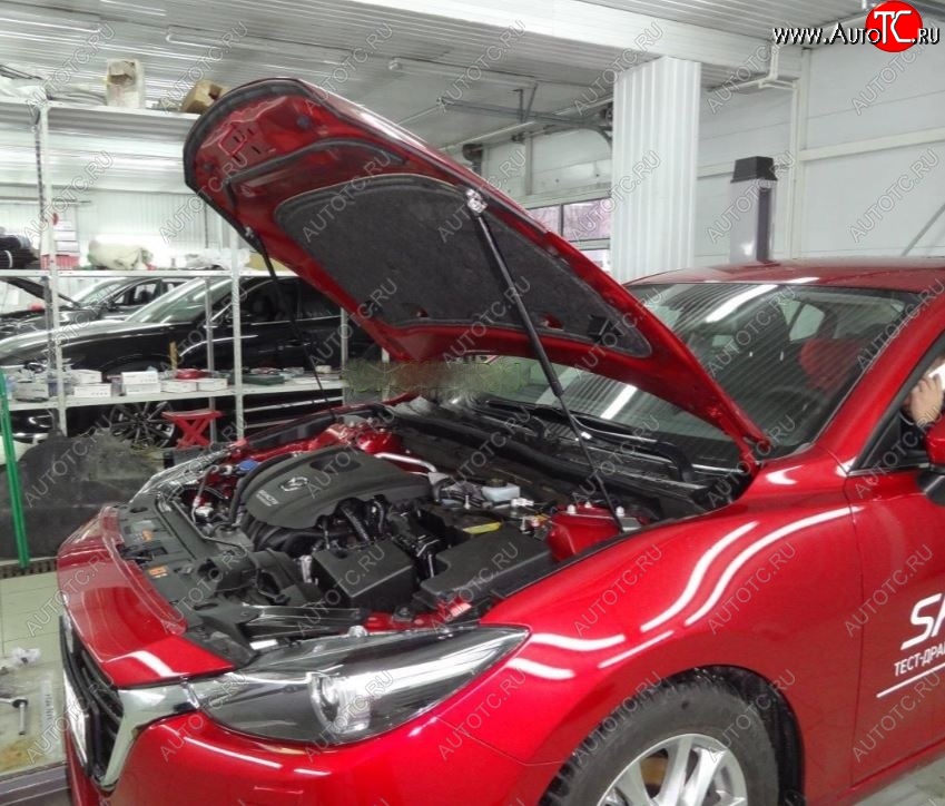 2 049 р. Упор капота Russtal Mazda 3/Axela BM рестайлинг седан (2016-2019)  с доставкой в г. Керчь