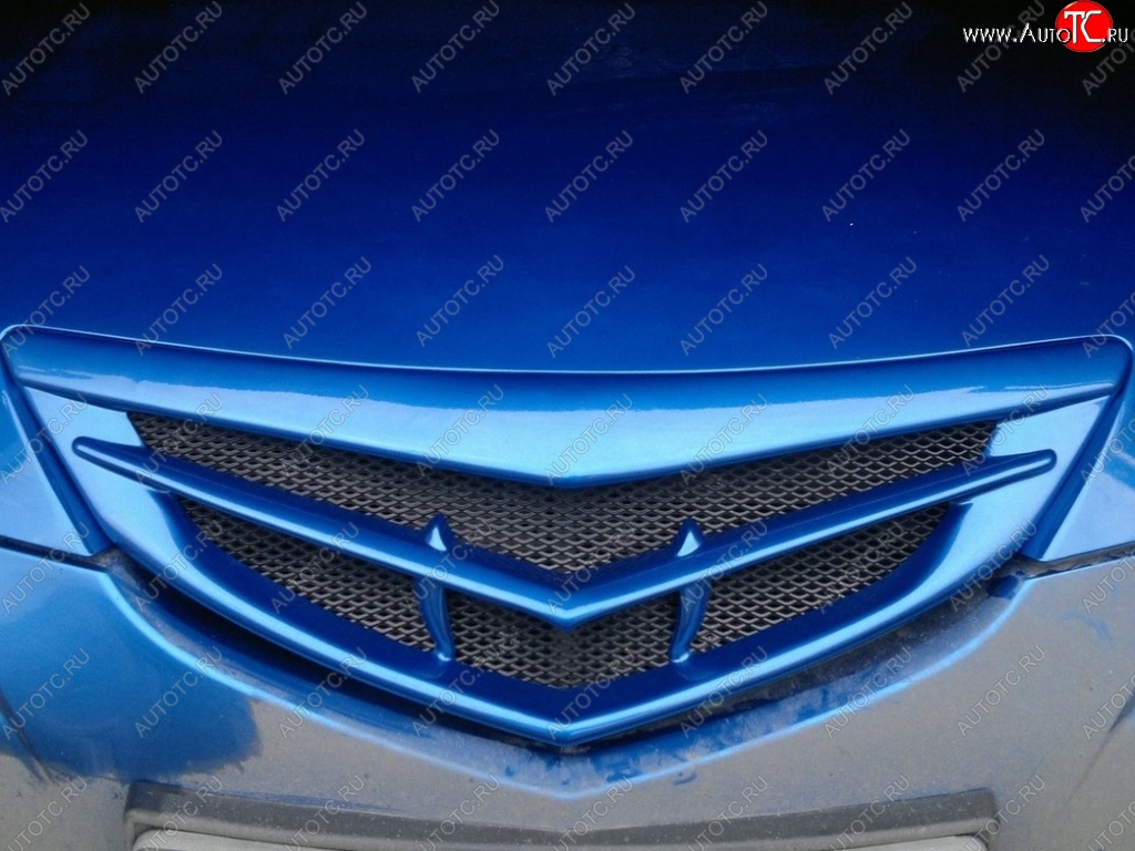 3 189 р. Решётка радиатора Style v2 (значок)  Mazda 3/Axela  BK (2003-2006) дорестайлинг, хэтчбэк (Неокрашенная)  с доставкой в г. Керчь