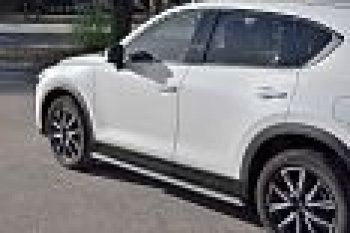 Пороги труба 120х60 овал с проступью . Russtal Mazda CX-5 KF (2016-2025)