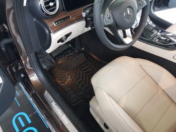 2 049 р. Комплект ковриков в салон Aileron 3D (с подпятником)  Mercedes-Benz C-Class  W205 (2015-2018) дорестайлинг седан  с доставкой в г. Керчь. Увеличить фотографию 3