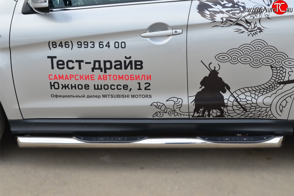 83 999 р. Защита порогов с пластиковыми вставками для ног из круглой трубы диаметром 76 мм Russtal Mitsubishi ASX 1-ый рестайлинг (2013-2016) (Защита порогов с со скосами на торцах (вариант 1))  с доставкой в г. Керчь