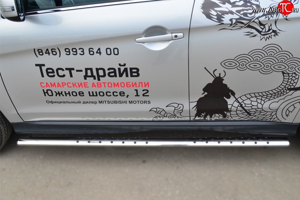16 649 р. Защита порогов с круглыми вставками для ног из овальной трубы диаметром 75x42 мм Russtal Mitsubishi ASX 1-ый рестайлинг (2013-2016)  с доставкой в г. Керчь