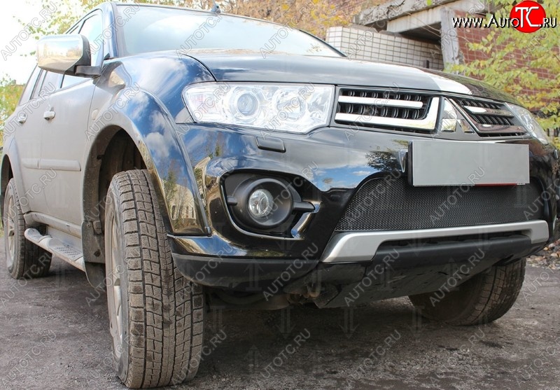 1 469 р. Защитная сетка на бампер (рестайлинг) Russtal (черная) Mitsubishi L200 5 KK,KL дорестайлинг (2015-2019)  с доставкой в г. Керчь