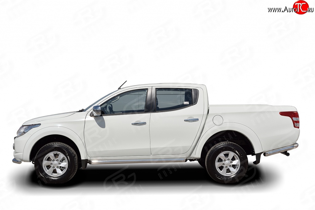 77 999 р. Защита порогов из круглой трубы диаметром 76 мм (рестайлинг) Russtal Mitsubishi L200 5 KK,KL дорестайлинг (2015-2019) (Защита порогов с со скосами на торцах (вариант 1))  с доставкой в г. Керчь