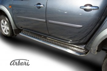 Защита штатных порогов с листом TRITON Arbori (нержавейка, алюминий, d57) Mitsubishi L200 5 KK,KL рестайлинг (2018-2022)