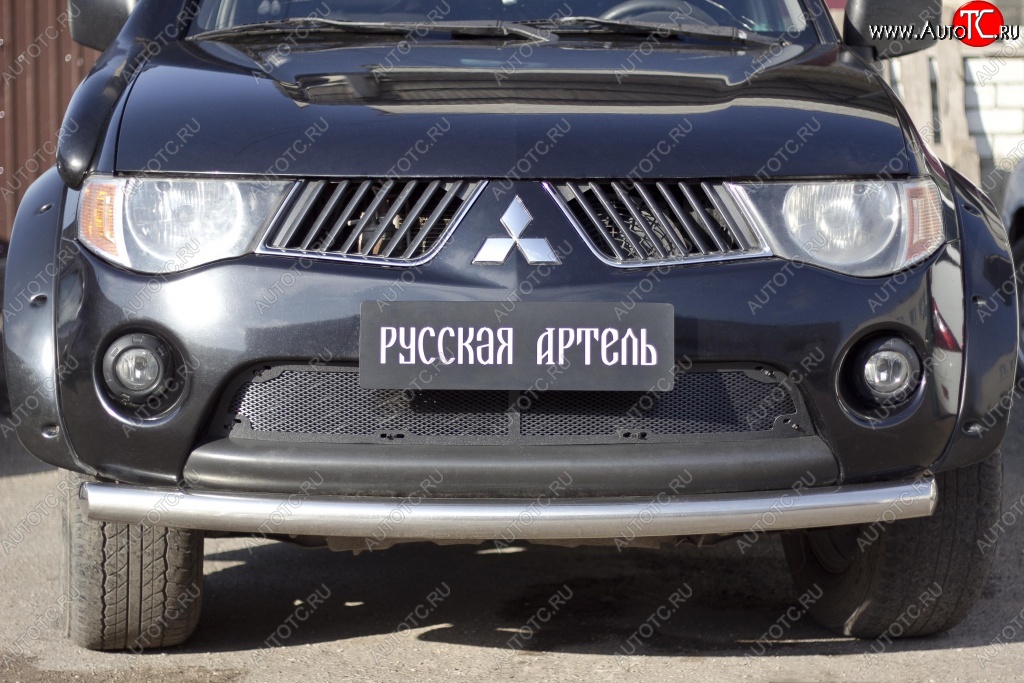 2 579 р. Защитная сетка решетки переднего бампера РА  Mitsubishi L200  4 (2006-2014)  дорестайлинг  с доставкой в г. Керчь
