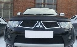 1 499 р. Сетка в решетку радиатора Russtal Mitsubishi Pajero Sport PB дорестайлинг (2008-2013) (черная)  с доставкой в г. Керчь. Увеличить фотографию 2