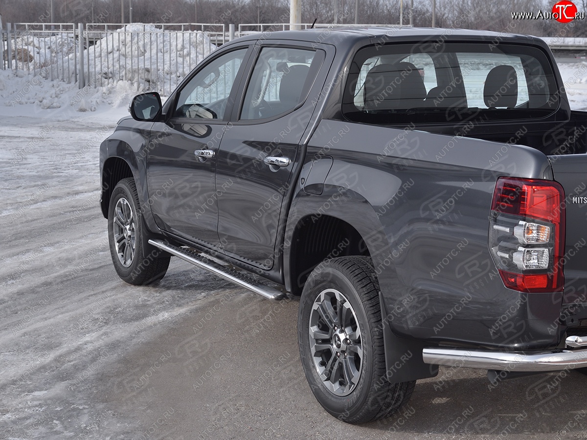19 399 р. Защита порогов (Ø120x60 мм с проступью, нержавейка) Russtal Mitsubishi L200 5 KK,KL рестайлинг (2018-2022)  с доставкой в г. Керчь