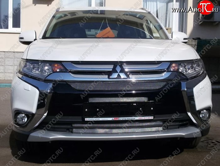 3 479 р. Защитная решётка в воздуховод автомобиля Russtal (хром) Mitsubishi Outlander GF 2-ой рестайлинг (2015-2018)  с доставкой в г. Керчь