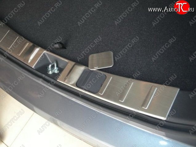 6 849 р. Металлический порожек в багажник автомобиля СТ Mitsubishi Outlander GF 2-ой рестайлинг (2015-2018)  с доставкой в г. Керчь