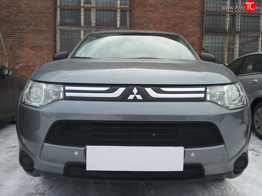 4 299 р. Сетка на бампер Russtal (черная) Mitsubishi Outlander GF дорестайлинг (2012-2014)  с доставкой в г. Керчь