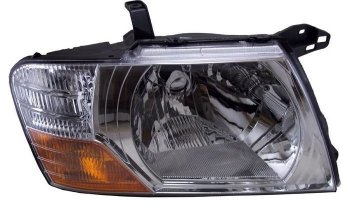 Правая фара SAT Mitsubishi Pajero  3 V70 (1999-2003) дорестайлинг